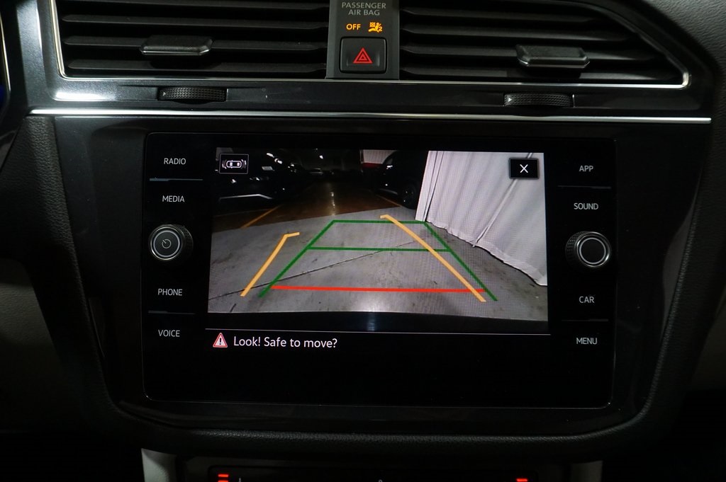 2023 Volkswagen Tiguan SE R-Line Black photo 17