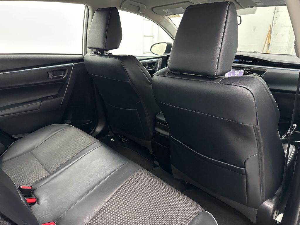 2015 Toyota Corolla Plus photo 18