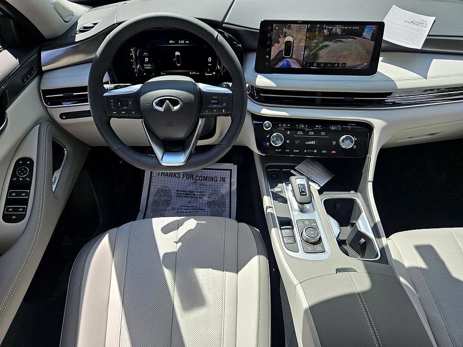 2026 Infiniti QX60 Luxe photo 9