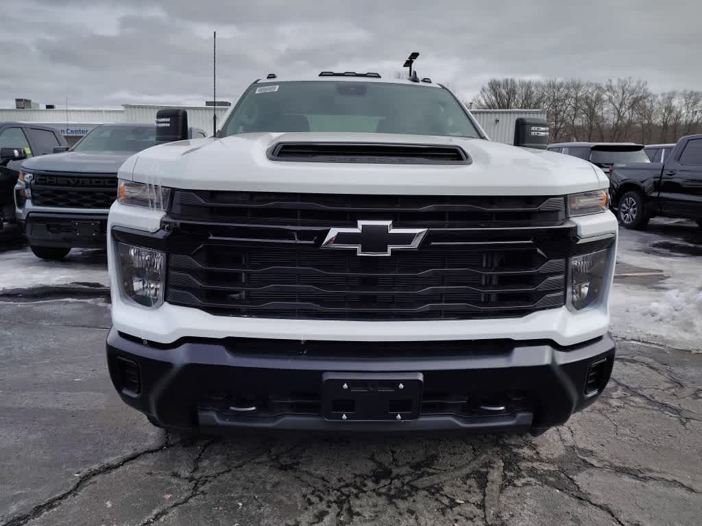 2025 Chevrolet Silverado 2500HD Work Truck photo 2