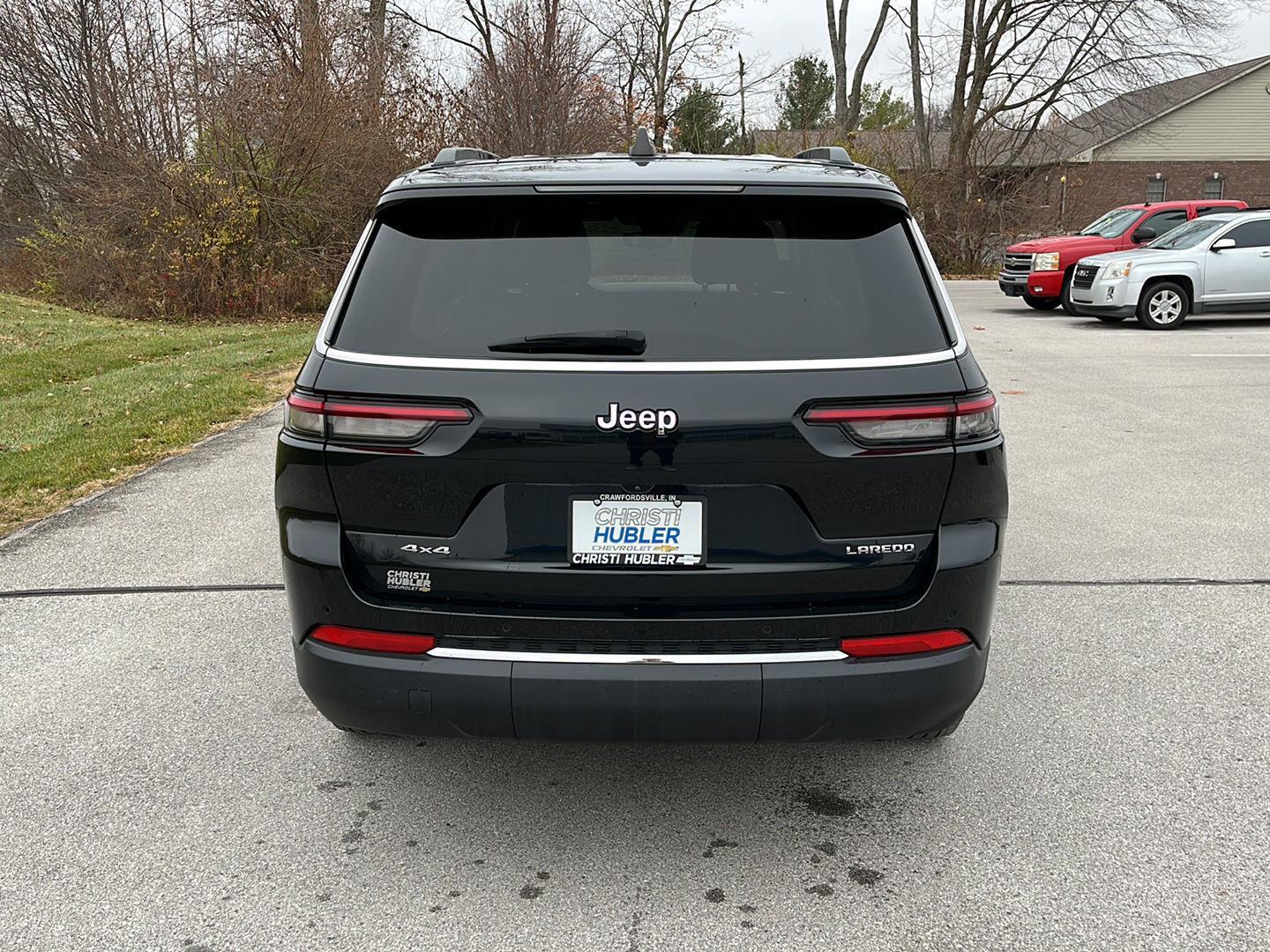 2023 Jeep Grand Cherokee Laredo photo 3