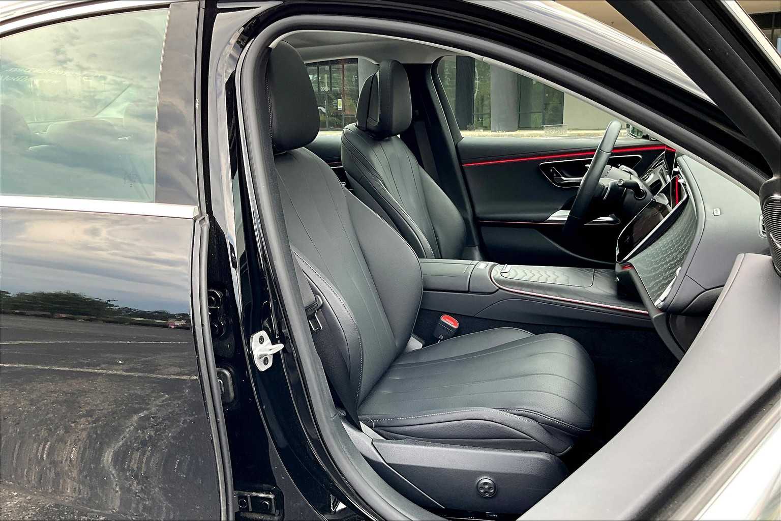 2024 Mercedes Benz E 350 4MATIC photo 8