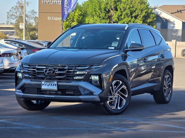2026 Hyundai Tucson Hybrid Limited photo 2