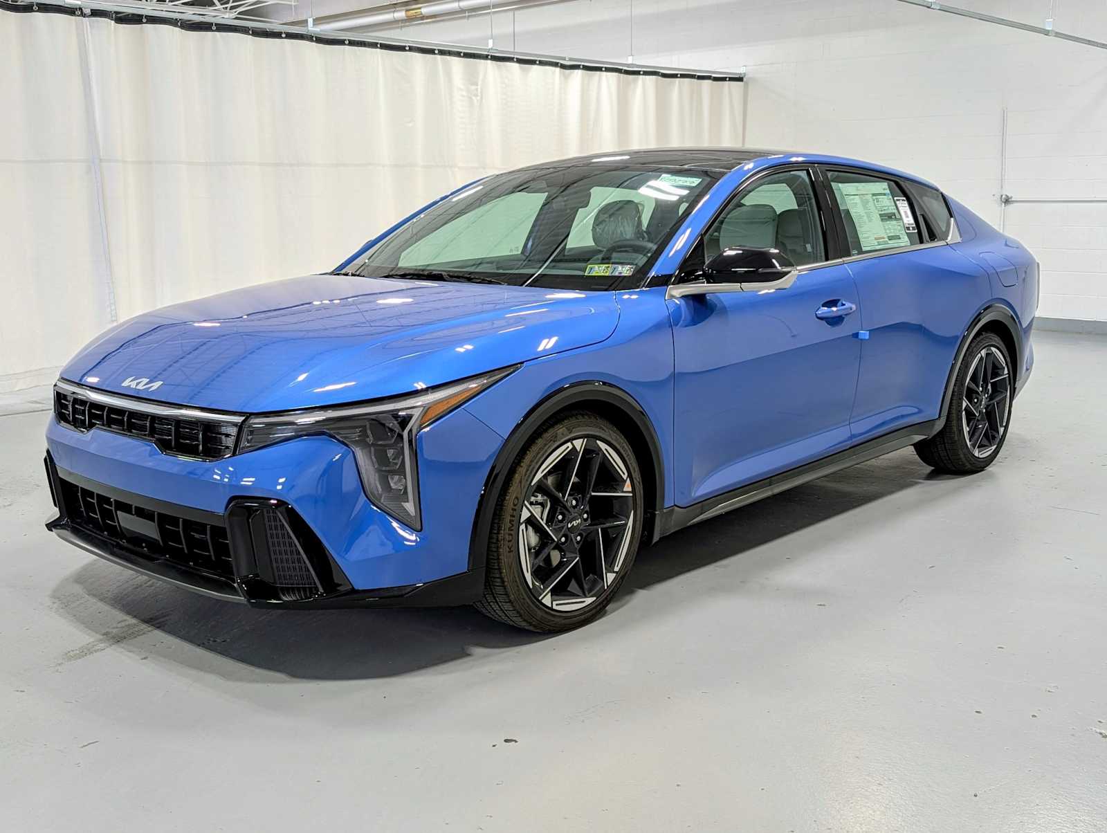 2025 Kia K4 GT-Line's photo