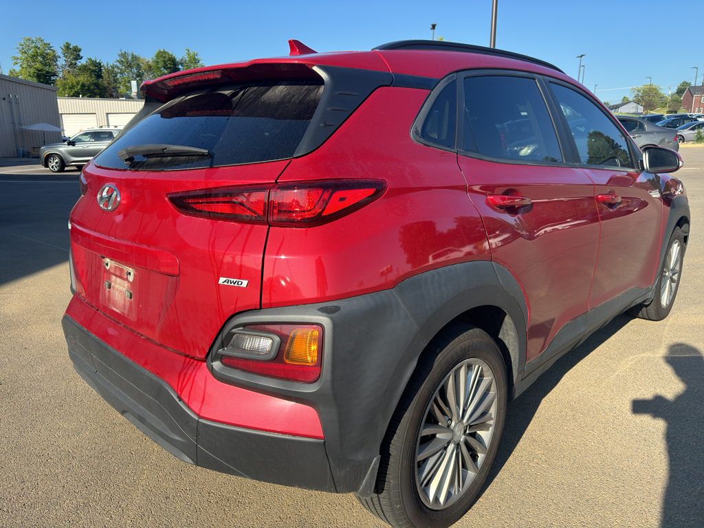2020 Hyundai Kona SEL Plus photo 2