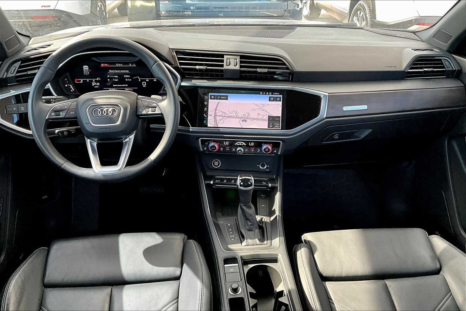 2023 Audi Q3 S line Premium Plus photo 12