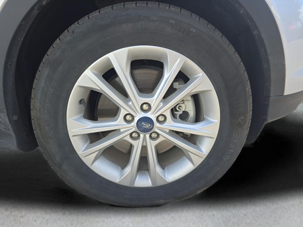 2019 Ford Escape SE photo 8