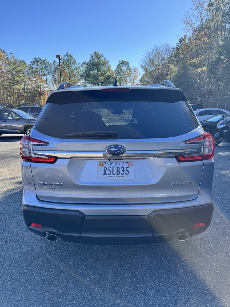 2025 Subaru Ascent Premium photo 2