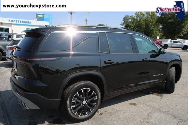 2026 Chevrolet Traverse photo 3
