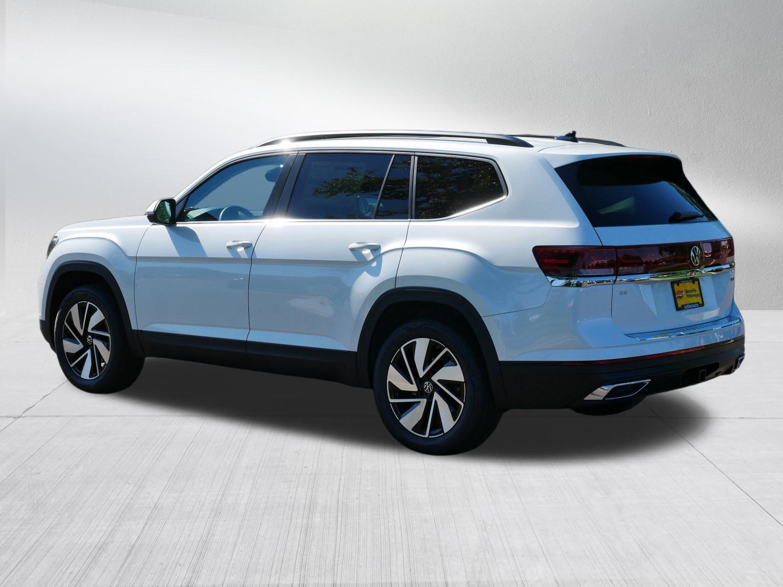 2026 Volkswagen Atlas SE Technology photo 3