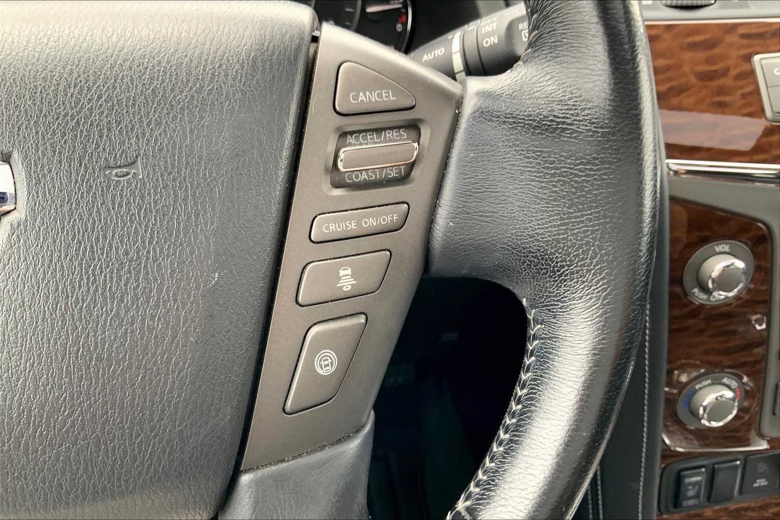 2020 Nissan Armada SL photo 20