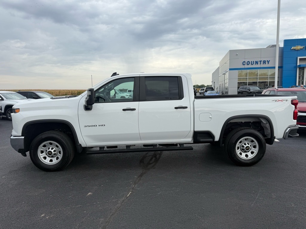 2024 Chevrolet Silverado 3500HD photo 2
