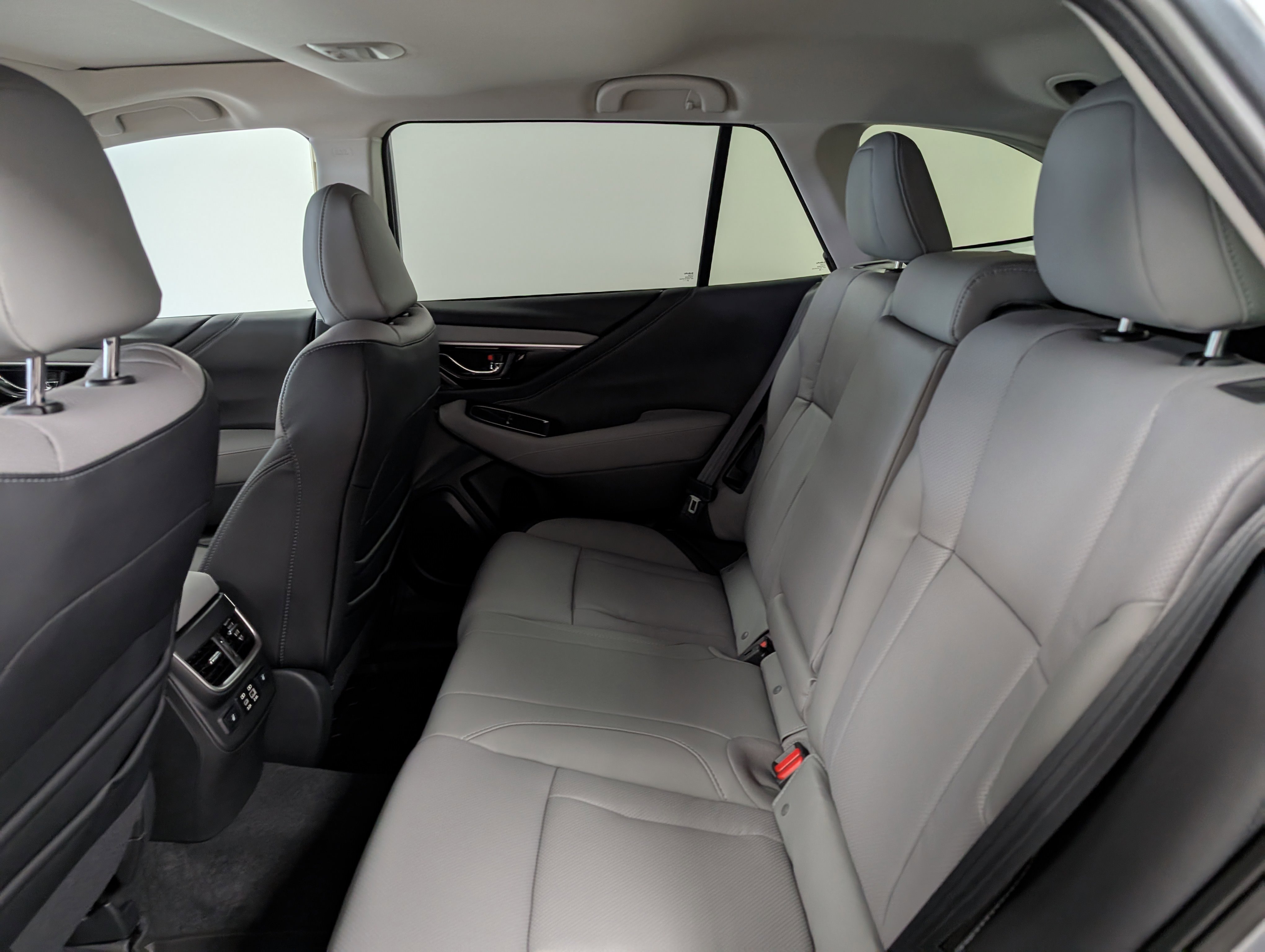 2025 Subaru Outback Limited photo 2