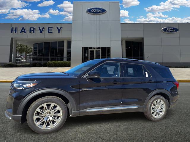 2026 Ford Explorer Platinum's photo