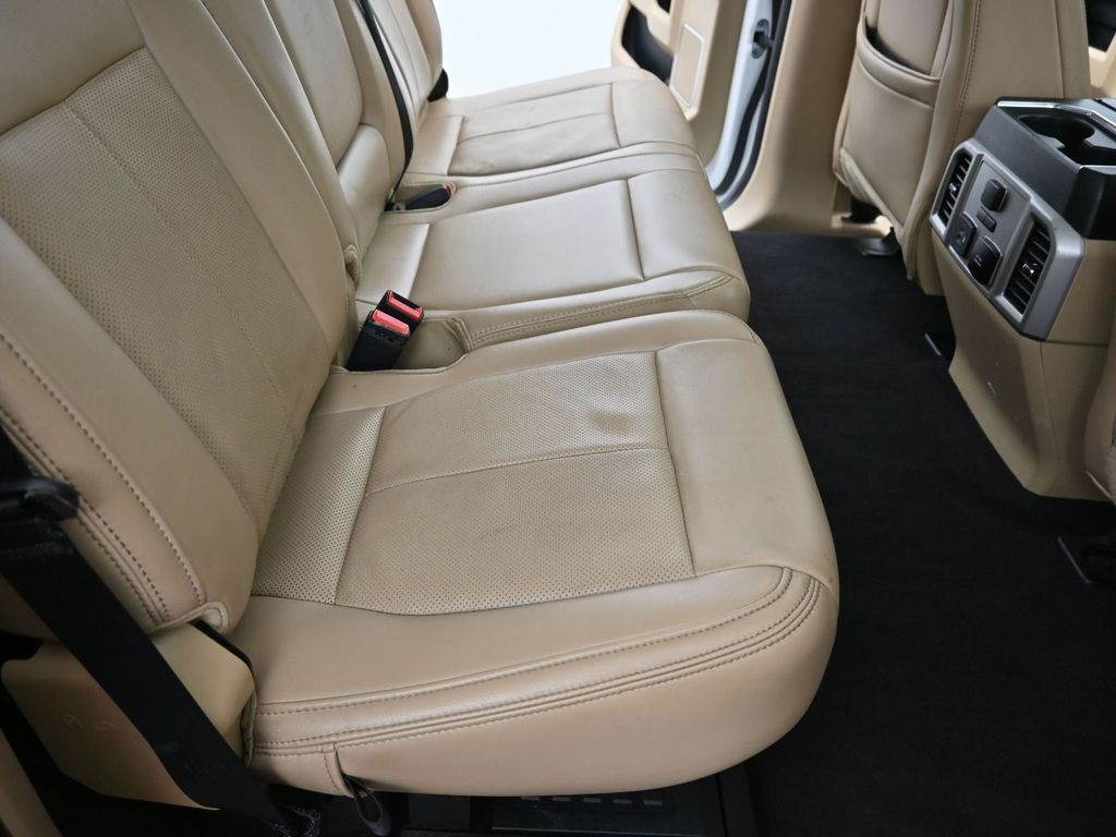 2020 Ford F-350 photo 26