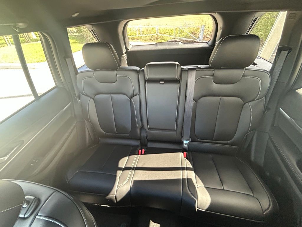 2025 Jeep Grand Cherokee Limited photo 20