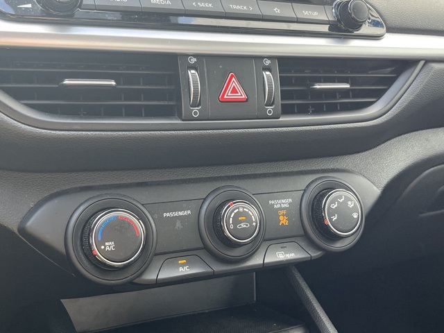 2022 Kia Forte LXS photo 35
