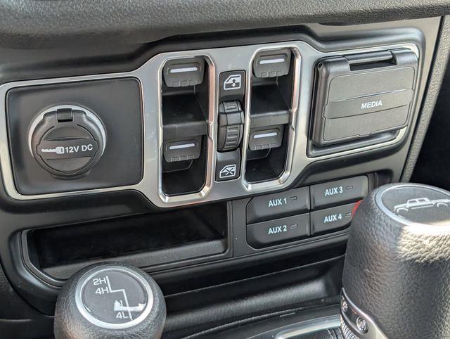2025 Jeep Gladiator Sport S photo 19