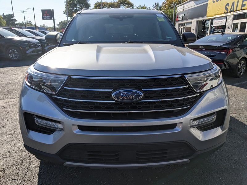 2023 Ford Explorer XLT photo 4
