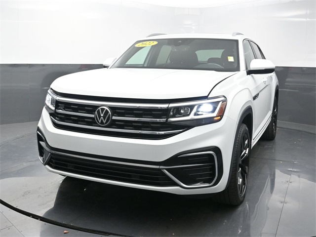2021 Volkswagen Atlas Cross Sport SEL R-Line's photo