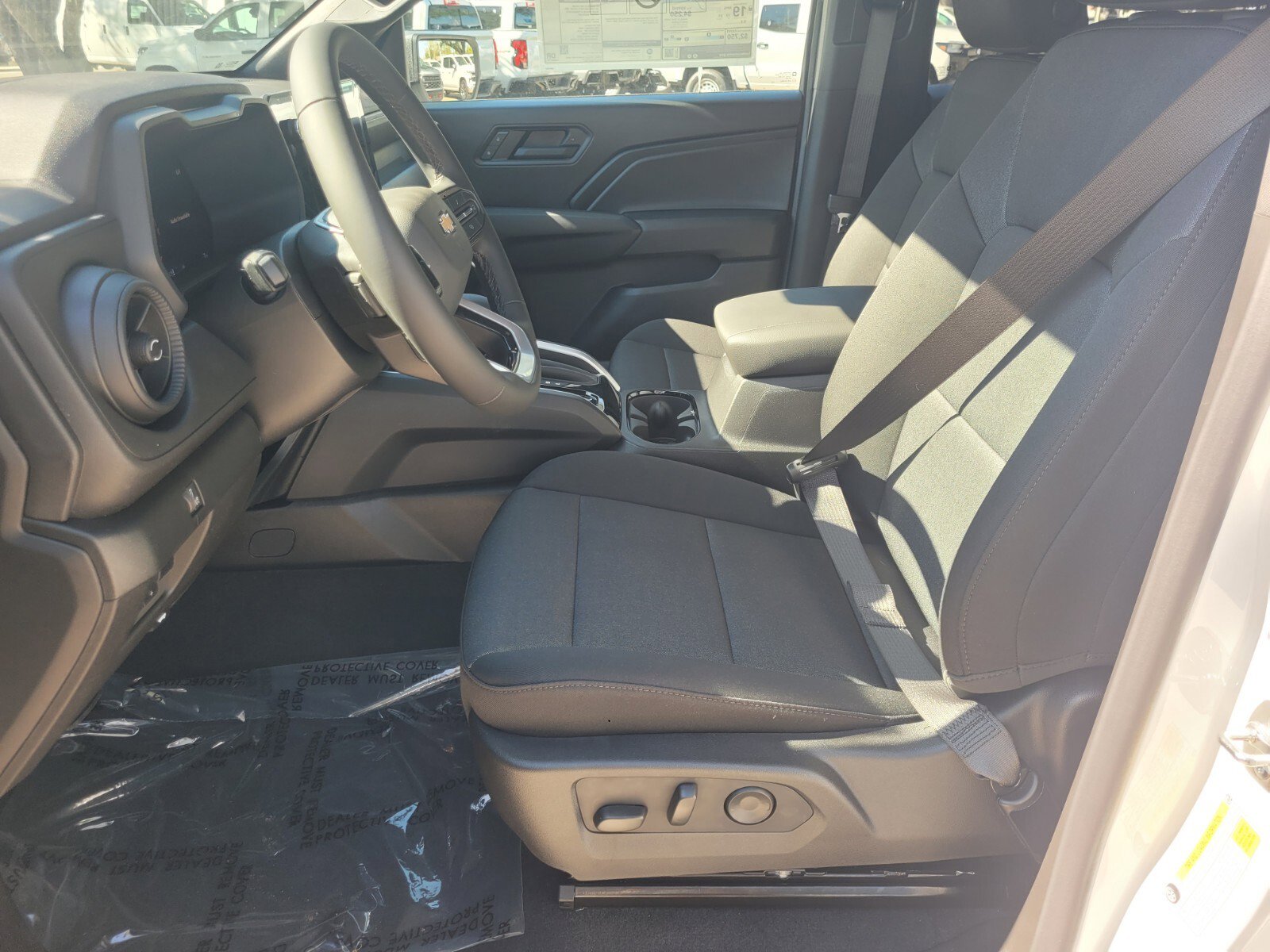 2025 Chevrolet Colorado LT photo 24