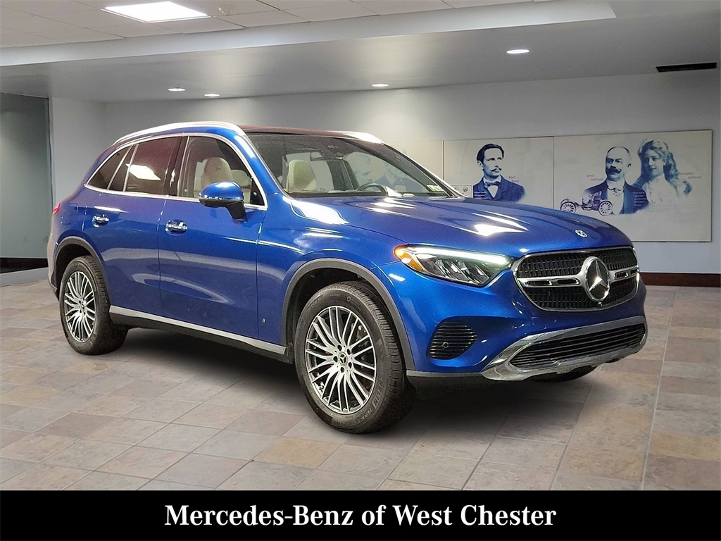 2025 Mercedes-Benz GLC Base's photo