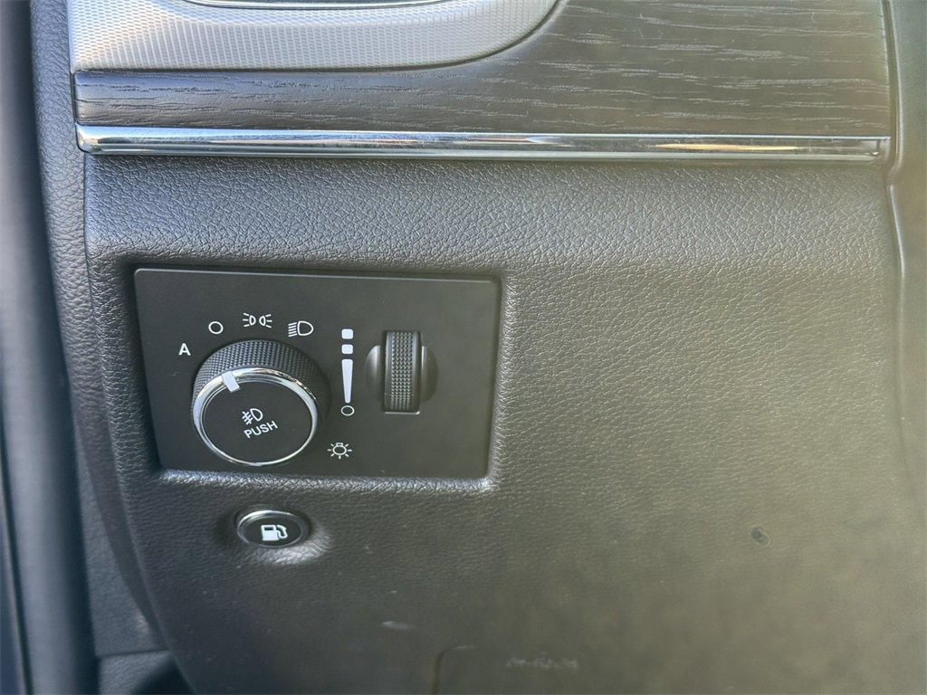 2019 JEEP GRAND CHEROKEE - Image 17