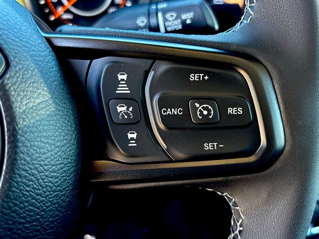 2025 Jeep Gladiator Mojave photo 11