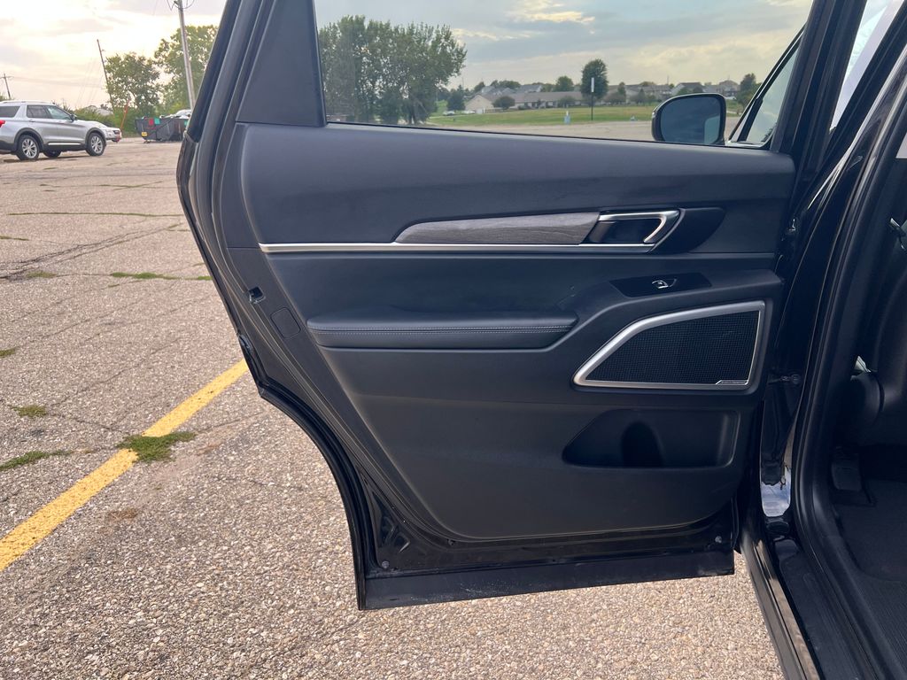 2022 Kia Telluride EX photo 11