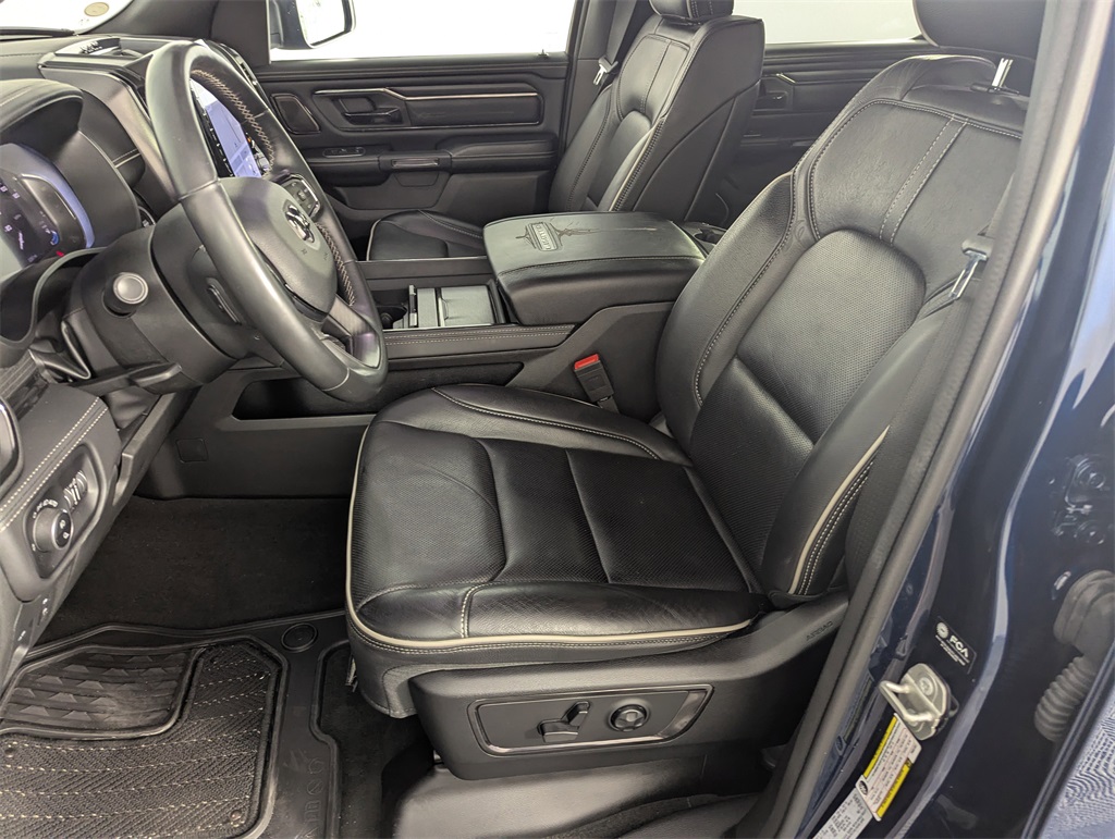 2023 Ram 1500 Limited Night Edition photo 10