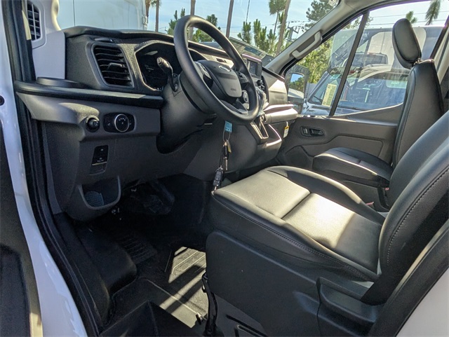 2025 Ford Transit photo 3