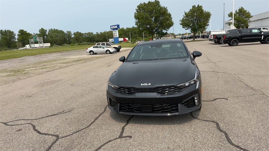 2025 Kia K5 GT-Line photo 3