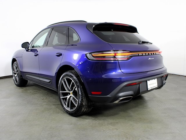 2025 Porsche Macan T photo 3
