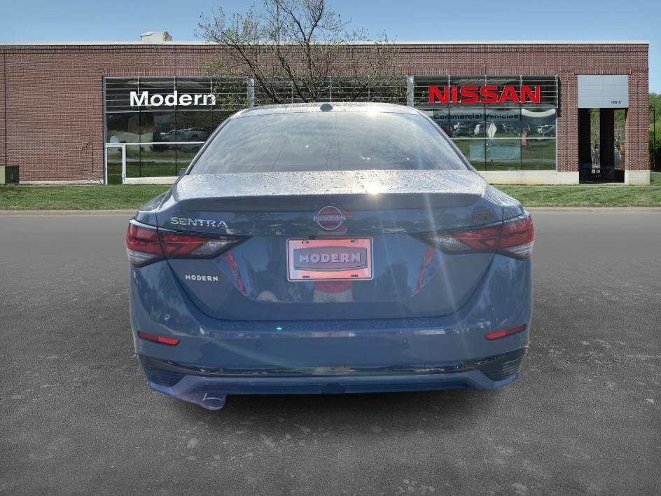 2025 Nissan Sentra SR photo 3