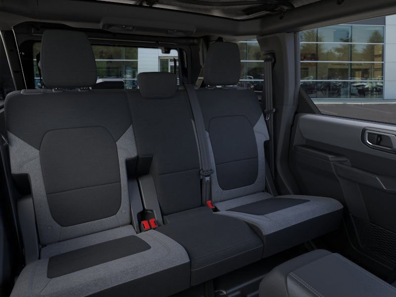 2025 Ford Bronco Base photo 11