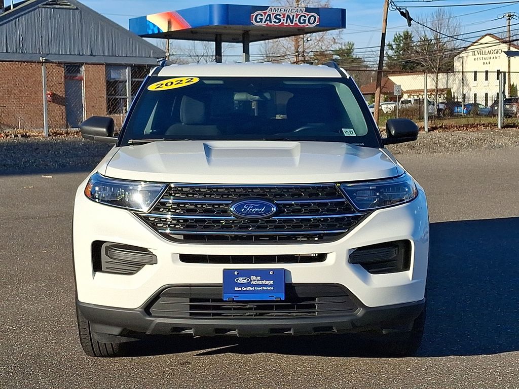2022 Ford Explorer XLT photo 2