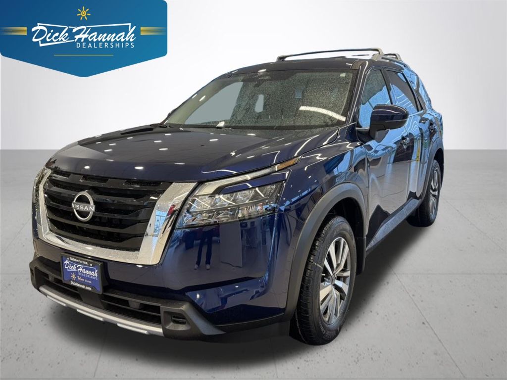 2025 Nissan Pathfinder SL's photo