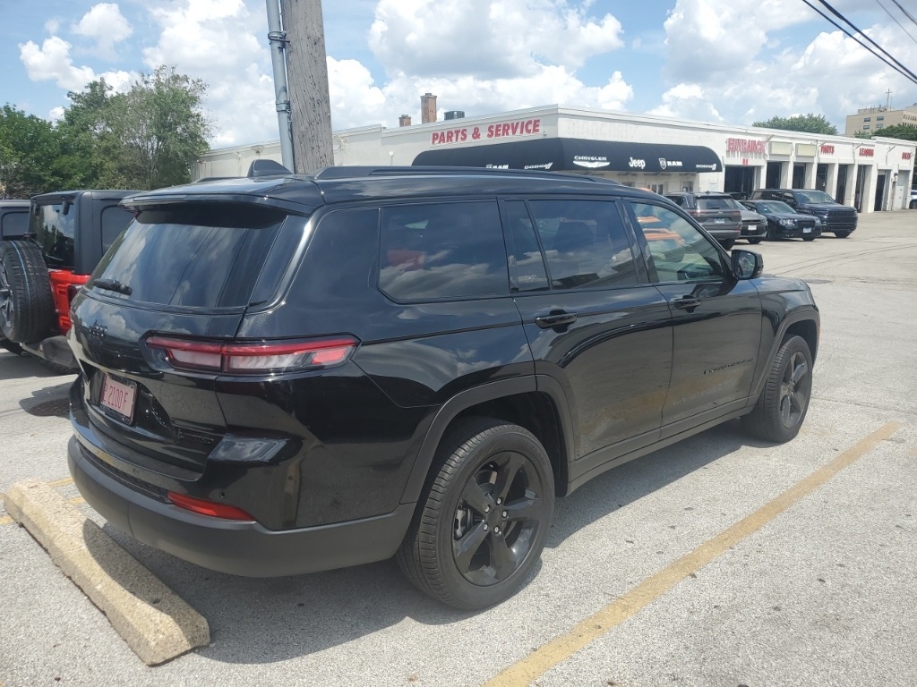 2025 Jeep Grand Cherokee Limited photo 6