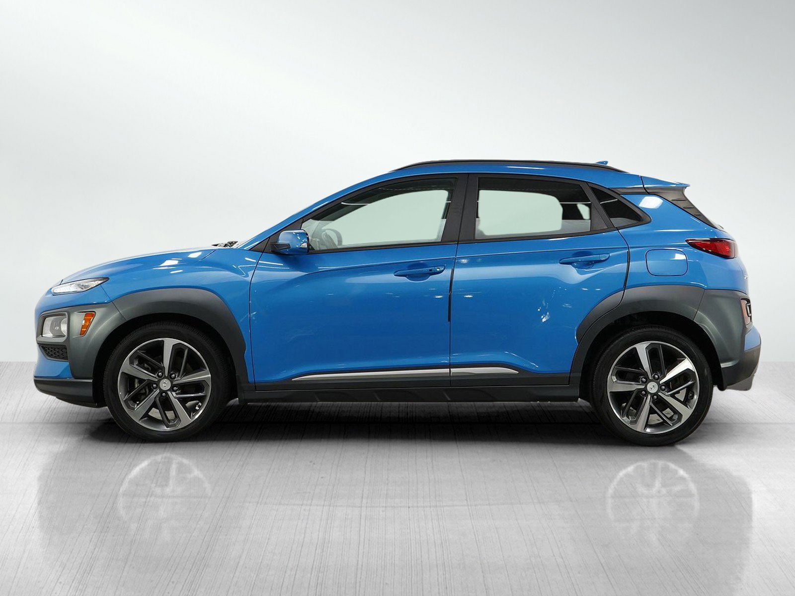 Used 2020 Hyundai Kona Ultimate with VIN KM8K5CA53LU435531 for sale in Minneapolis, Minnesota