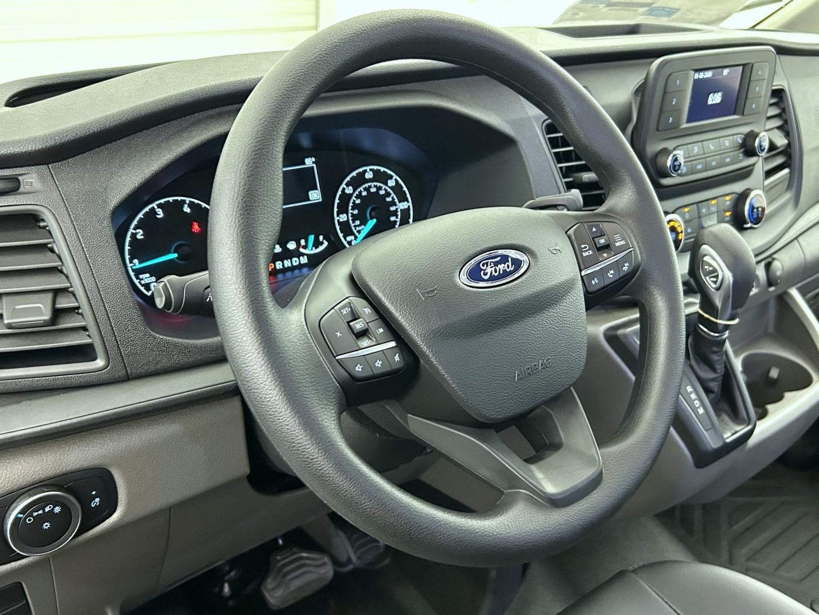 2025 Ford Transit photo 10