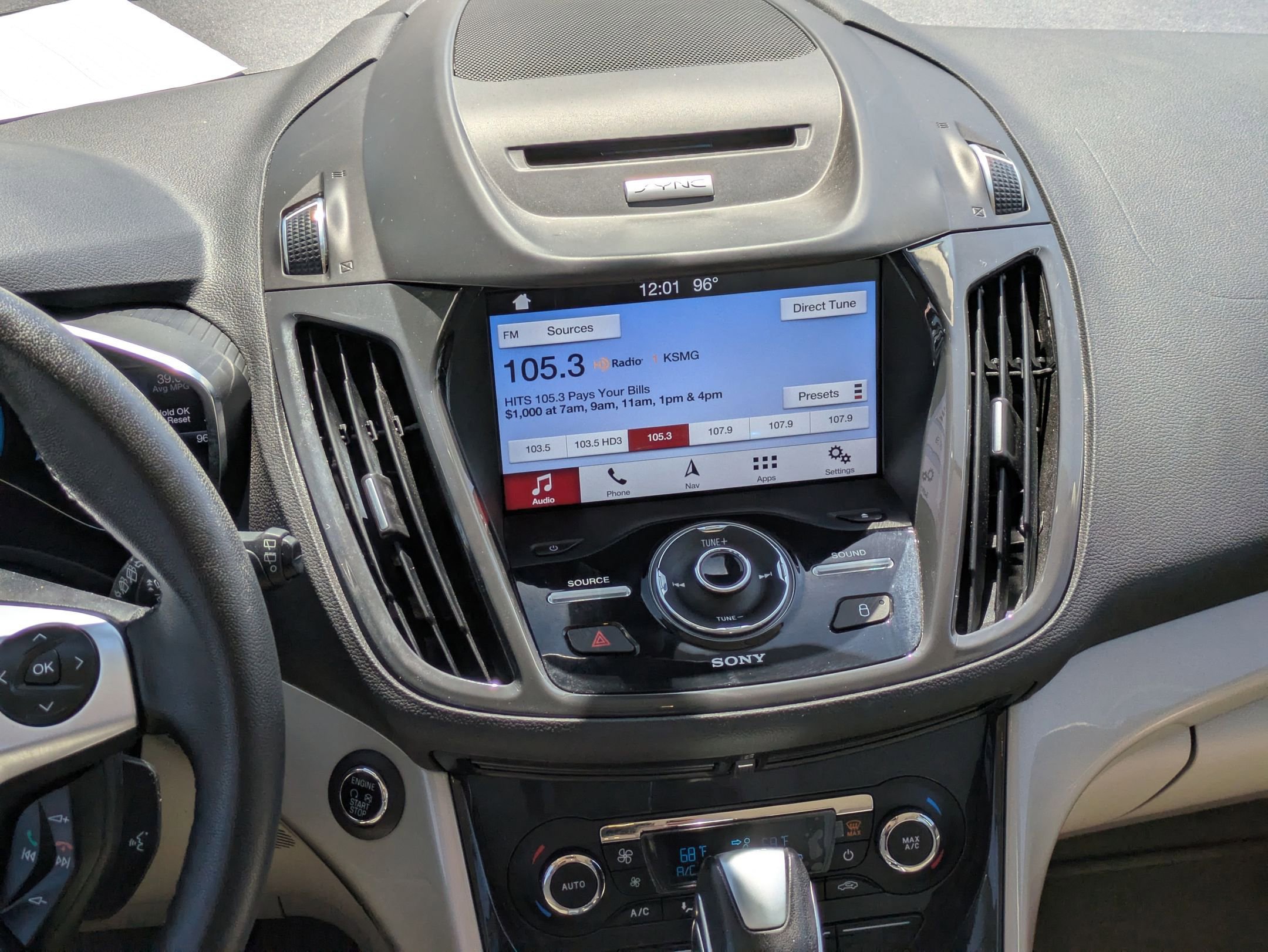 2016 Ford C-Max Energi SEL photo 17