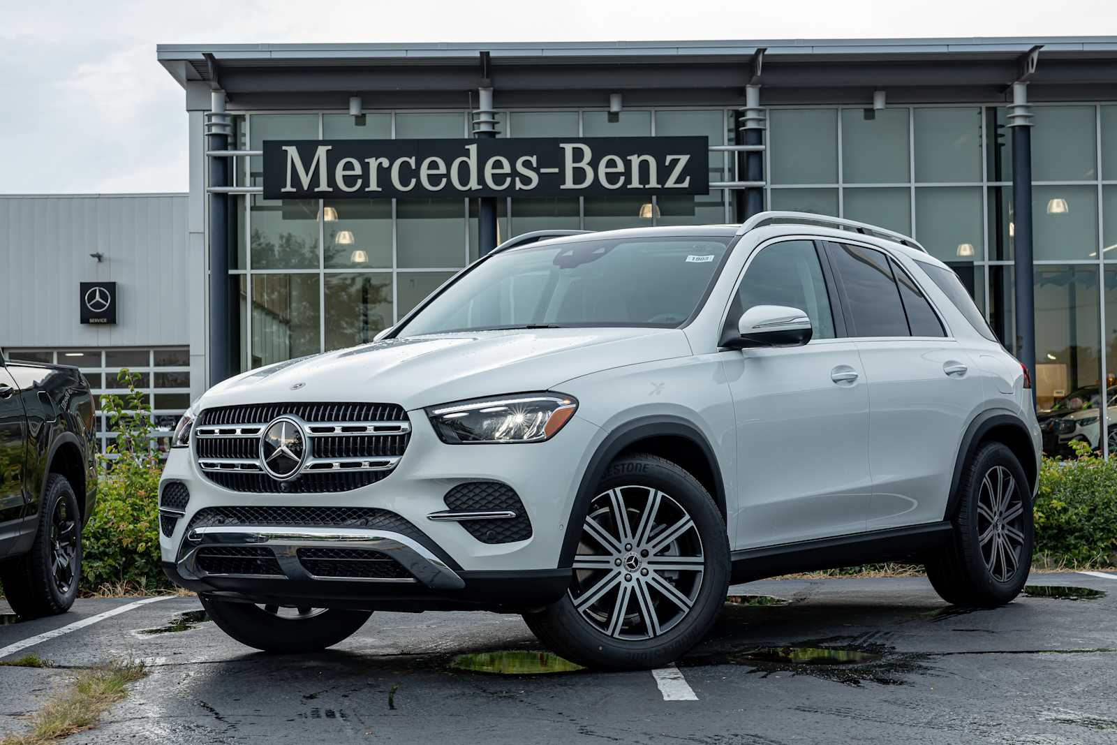 2026 Mercedes-Benz GLE GLE450E's photo