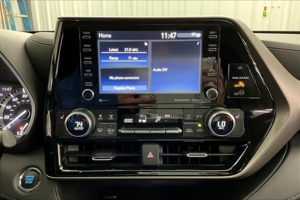 2022 Toyota Highlander XLE photo 31