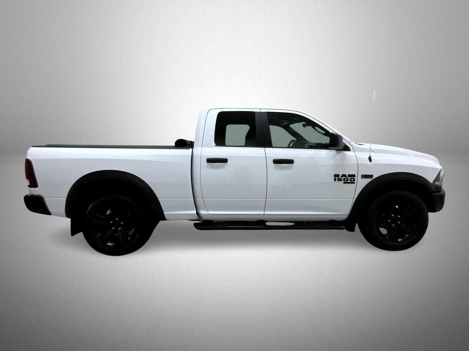 2021 Ram 1500 Classic Warlock photo 4