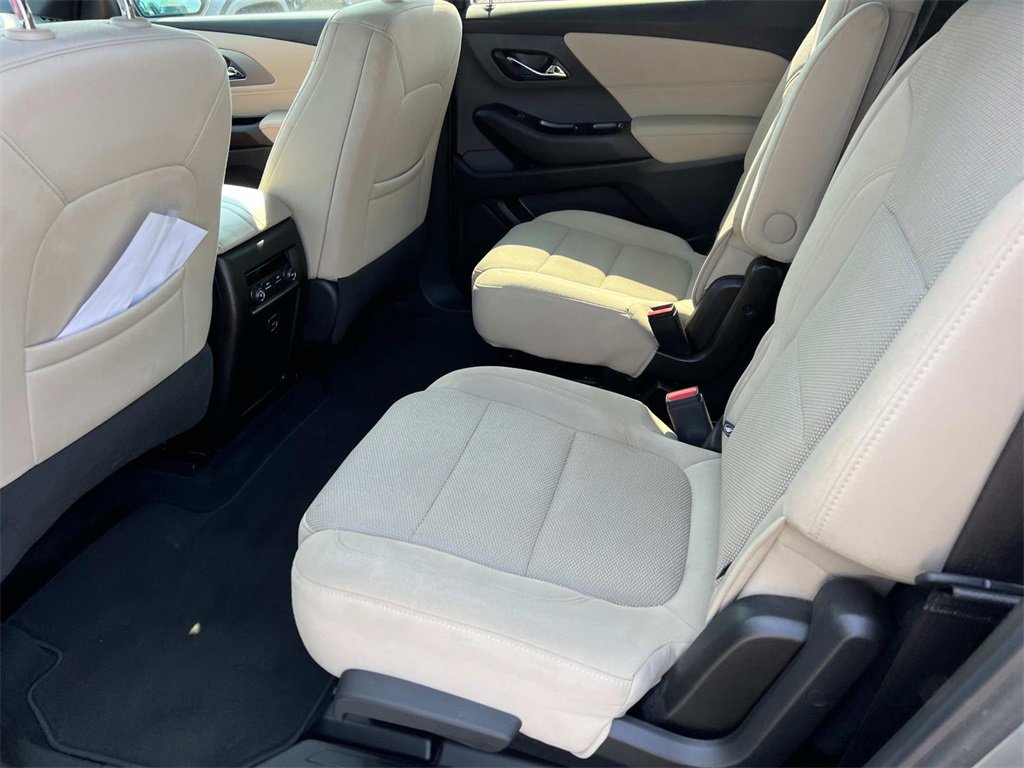 2023 Chevrolet Traverse Cloth photo 10