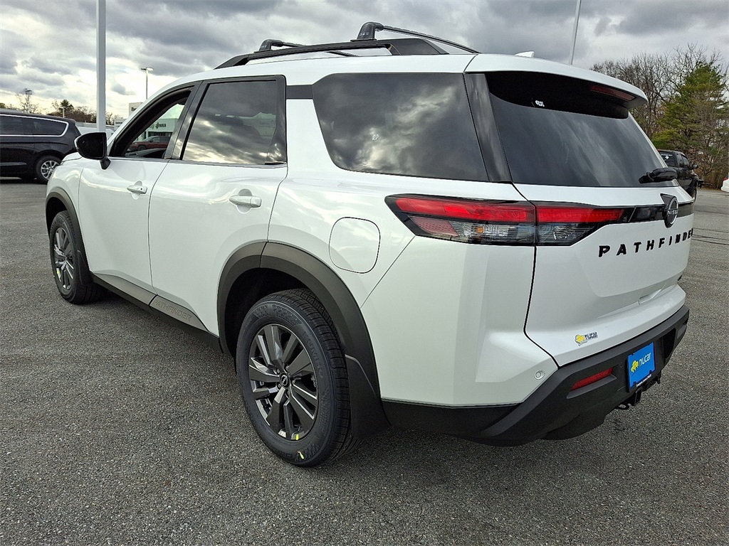 2025 Nissan Pathfinder SV photo 3