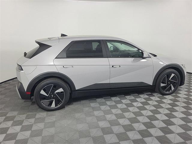 2025 Hyundai Ioniq 5 SE photo 9