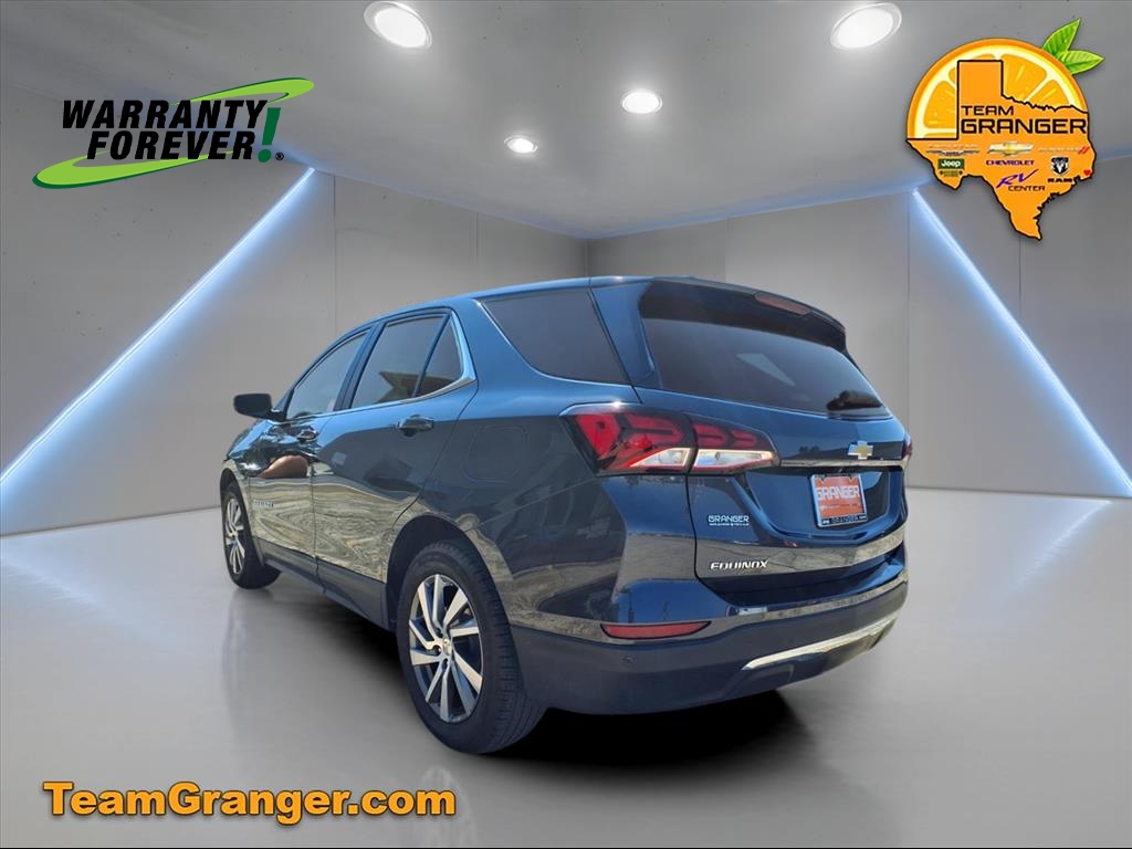 2022 Chevrolet Equinox LT photo 2