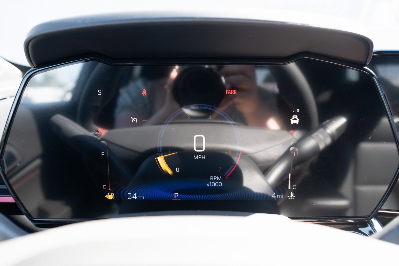 2025 Chevrolet Trax photo 2