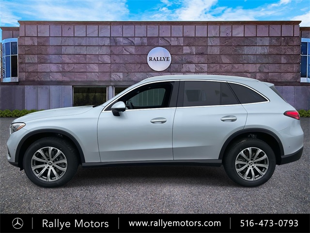2025 Mercedes Benz GLC 300 4MATIC photo 3